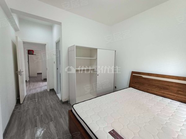 南宁江南星光大道振宁星光广场2号线地铁旁 振宁星光广场95平 精装2室