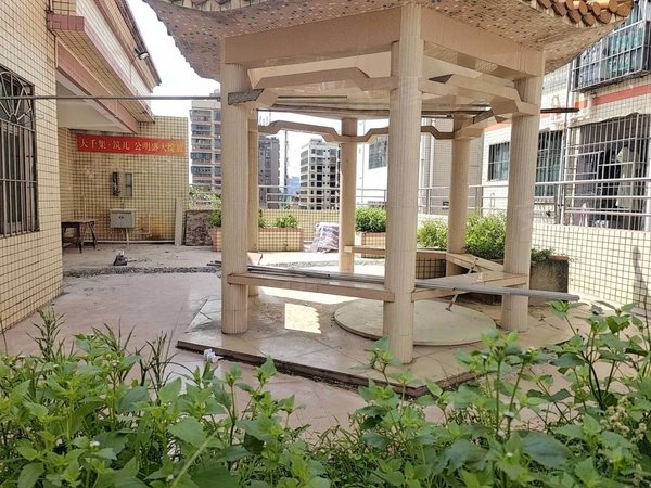 深圳光明公明公明南庄村6号线 红花山地铁站 整层大露台精装3房 周边