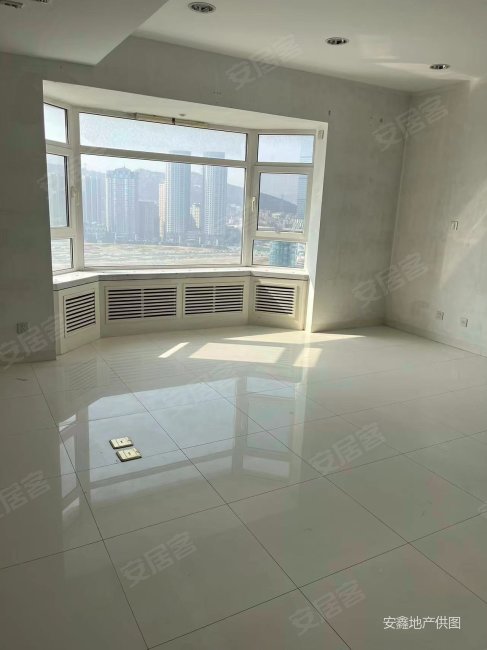 急售星海国宝高楼层视野好无遮挡带车位看海看广场人车分流