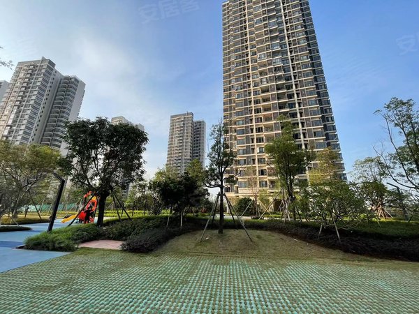 广州番禺石楼智联汽车小镇智睿花园 3室2厅 手次放租 实地拍摄 风景好