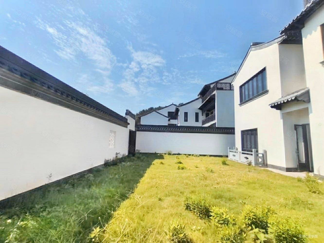 苏式园林独栋别墅 依山傍水山景房 超大花园,低于市场价,天然居文化坞