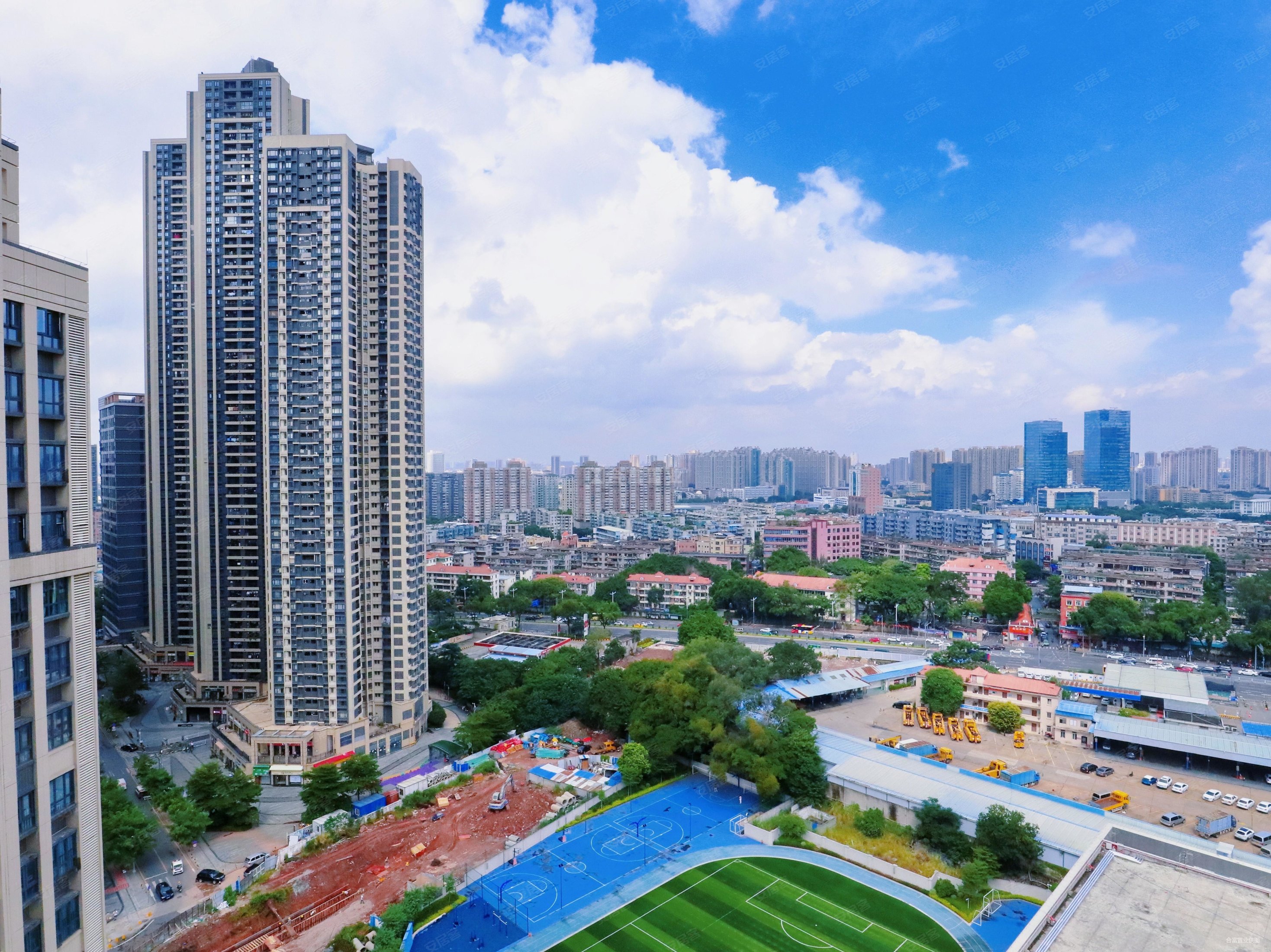 中海花湾壹号3室2厅2卫92.08㎡南北515万