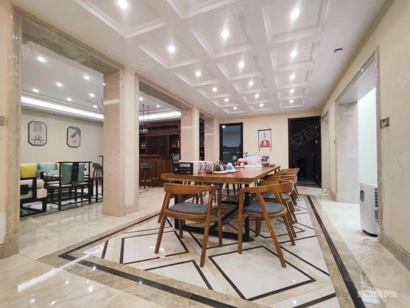 法式别墅合院(南入户)绿城玫瑰园(双车库)边户