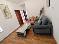 德阳广汉市西城广场急租：空调一台，空调需要可以加可押一付一出租房源真实图片