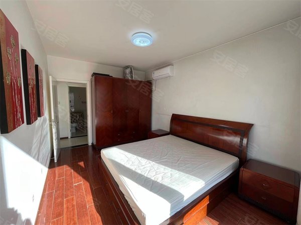 精装电梯大三室 临近昆一二中东站 地铁3号金狮桥站出租房源真实图片