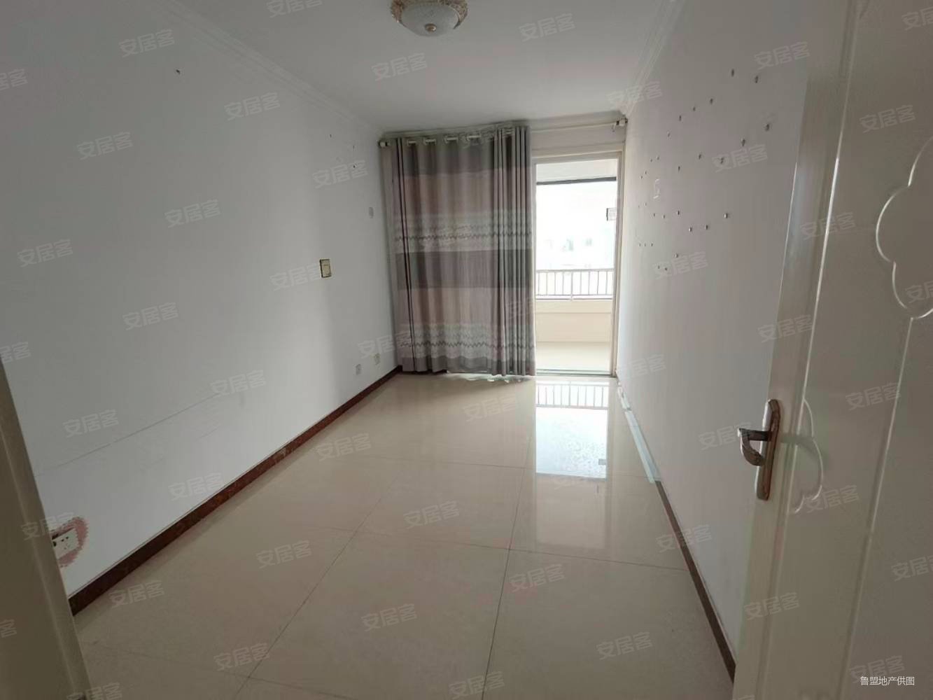 万通盛世馨园3室2厅1卫125㎡南北63万