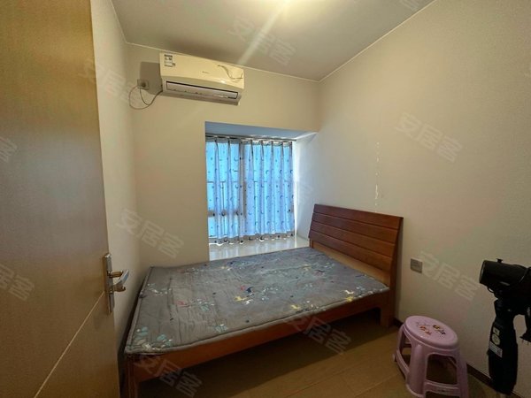 清远清城清城城区时代香海彼岸(清城区)1300元 精装干净3房 万达旁 香海彼岸南区 密码看房出租房源真实图片