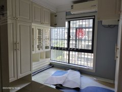 淮河新城三期 3室2厅1卫 电梯房 拎包入住 精装修