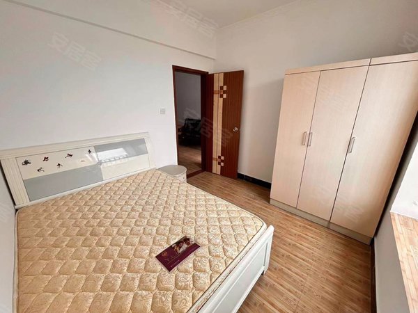 【多图】汇翠山庄,南坦路租房,中澳新城对面,汇翠山庄电梯中层精装