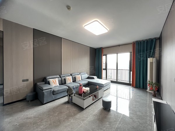 泉州晋江体育中心中骏云景台中骏云景台精装4房出租 全景落地窗看利郎