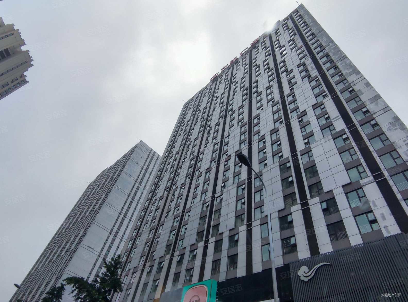 高新万达万达海景公寓南向高楼层可住可办公看房方便
