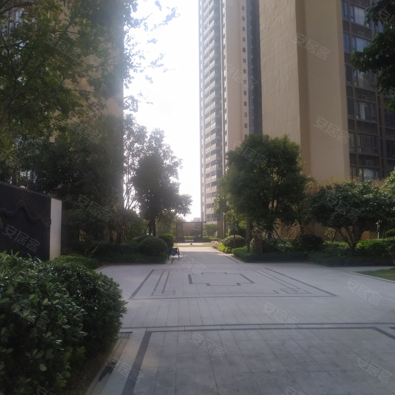 林润秀2021-11-09 14:50:58小区户型小榄玖龙府主推三房两厅两卫的