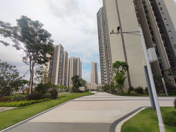 广州黄埔鱼珠富颐华庭富颐华庭 中楼层南向三房 拎包入住 小区免停车