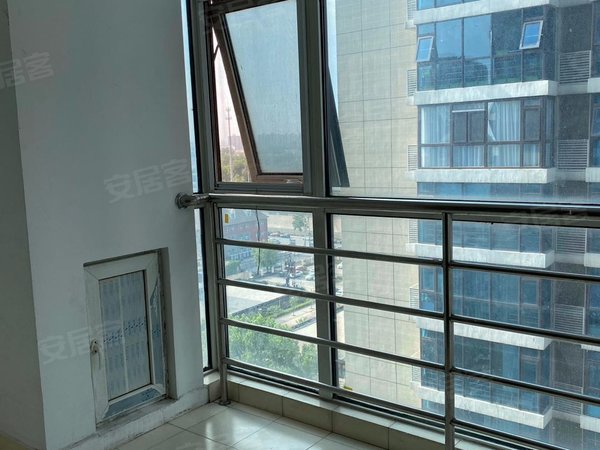 北京朝阳双桥合美国际大厦一号线 传媒大学 双桥 合美国际 一居 包