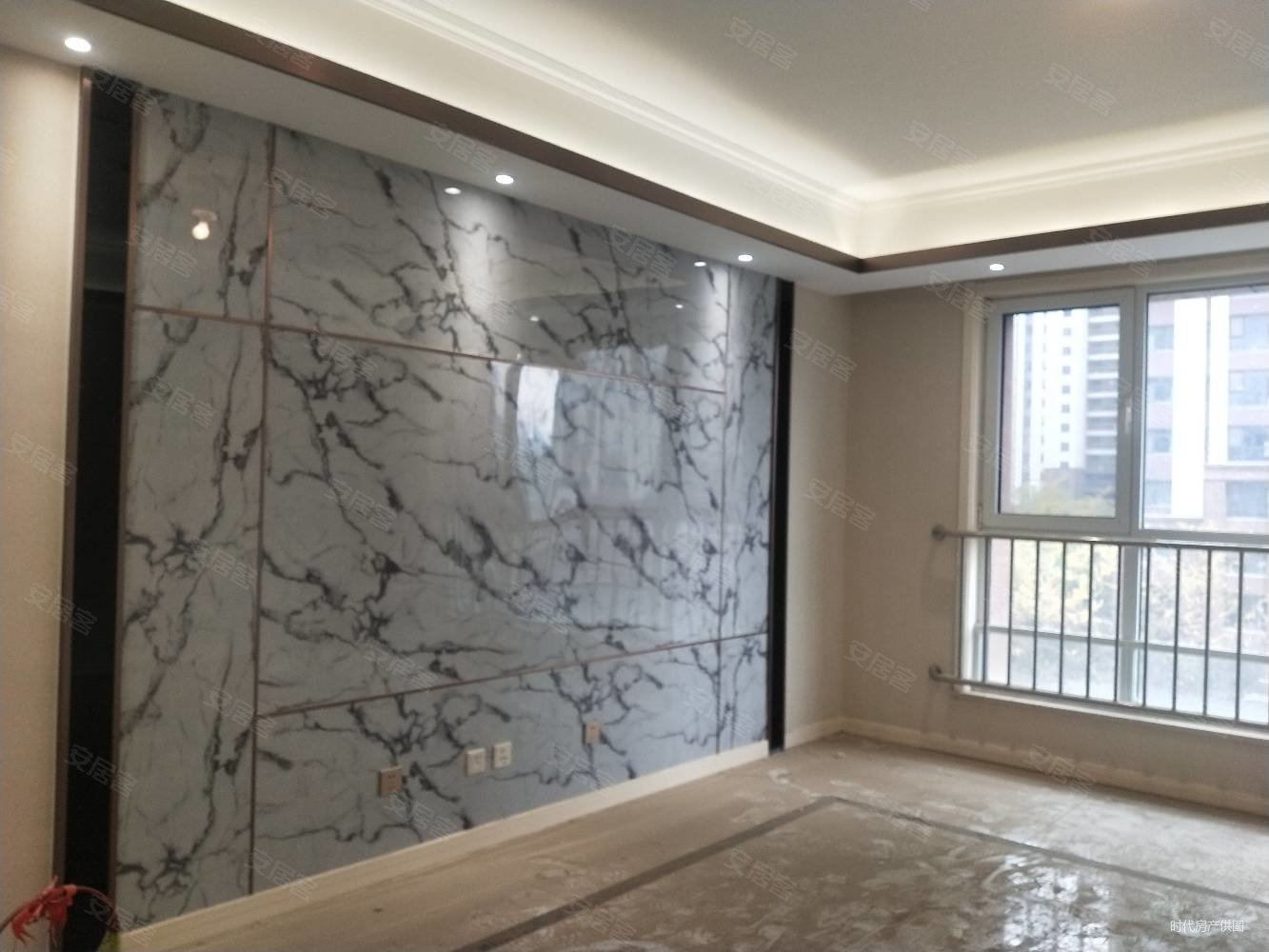 三星名仕公馆4室2厅2卫197㎡南北210万