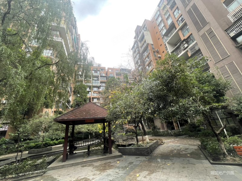 带入户花园 看房方便,锦都馨苑二手房,135万,3室2厅,1卫,86平米-成都