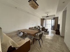 顺德龙江盈信城市广场保利上城3房,家私电器齐全,阳台南向,环境安静通风出租房源真实图片
