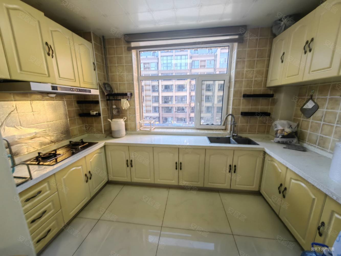 万泰城上城2室2厅1卫98㎡南北51.8万