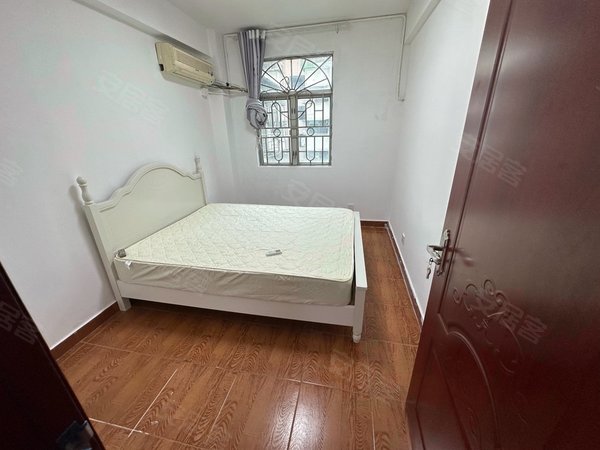 深圳宝安宝安中心区金泰花园金泰花园,翻身地铁站200米,四房家电齐全