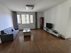 郓城郓城城区郓城市区出租金河1号四室拎包入住家具家电齐全出租房源真实图片