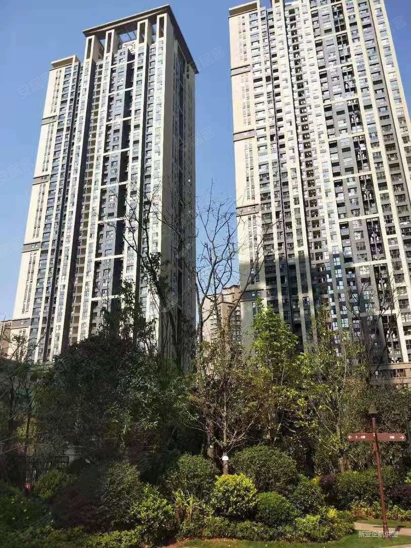 俊发城紫薇苑3室2厅1卫97㎡东北83万