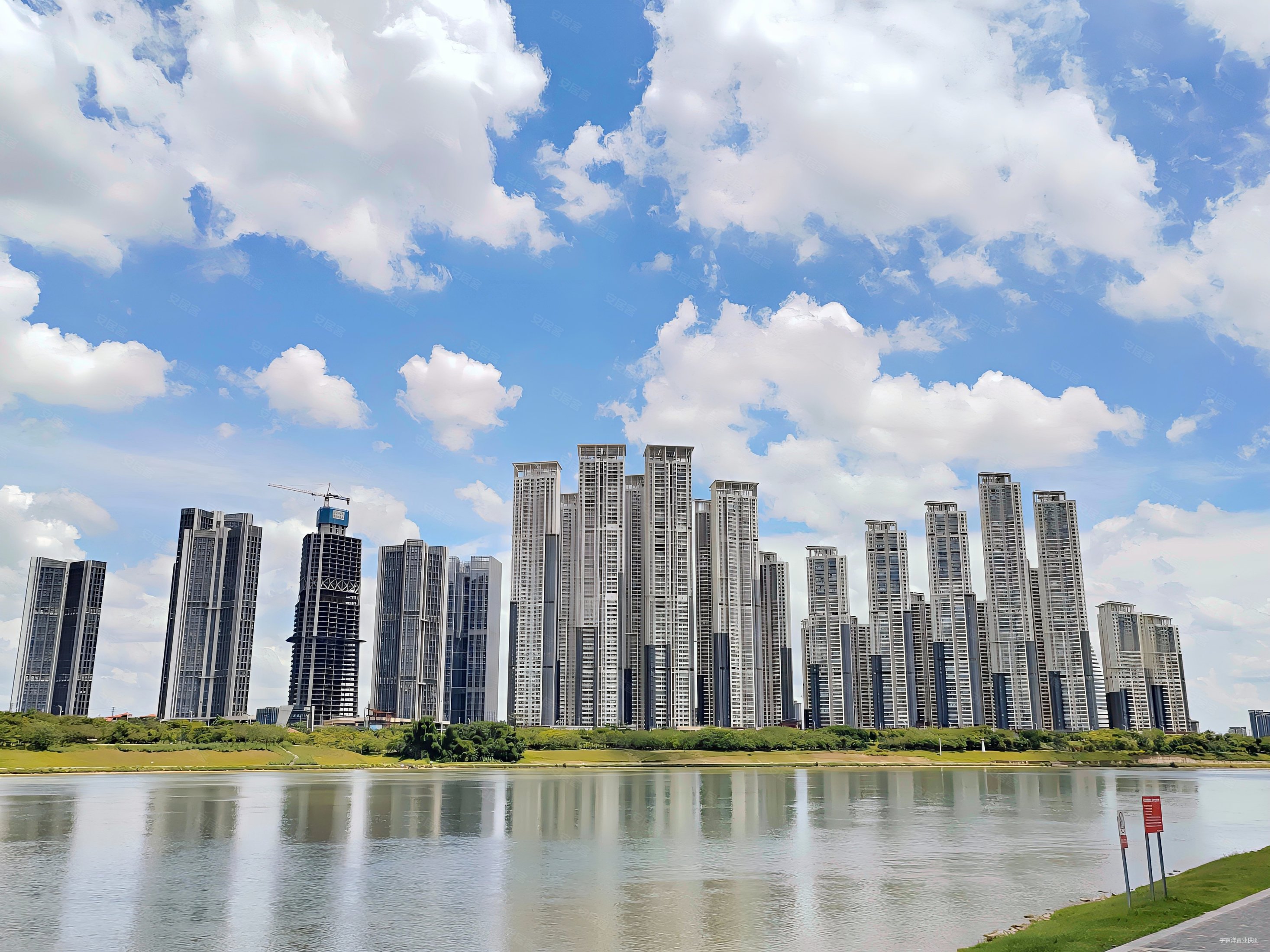 网红街地铁口,天誉城二手房,180万,5室2厅,2卫,162平米-南宁安居客