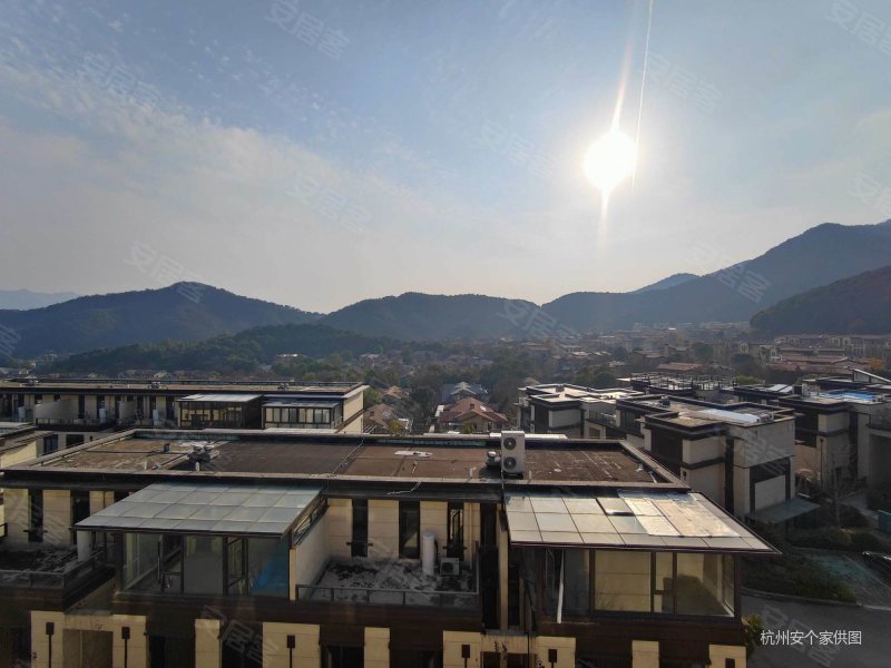 阳光城 林湖 联排地 高 带双车位 五房户型 带长辈房,清源上林湖(别墅