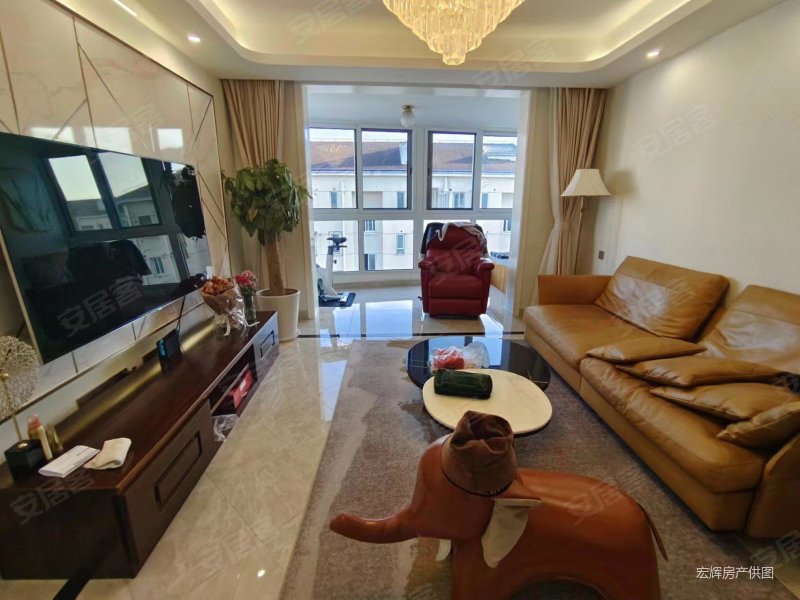 带露台和超大阳台共82平 实际使用面积230平 看房方便,陆家嘴新景园