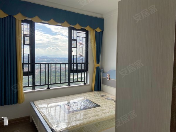 佛山南海丹灶美的翰湖苑美的翰湖苑豪华装修三房租2000元 家私家电