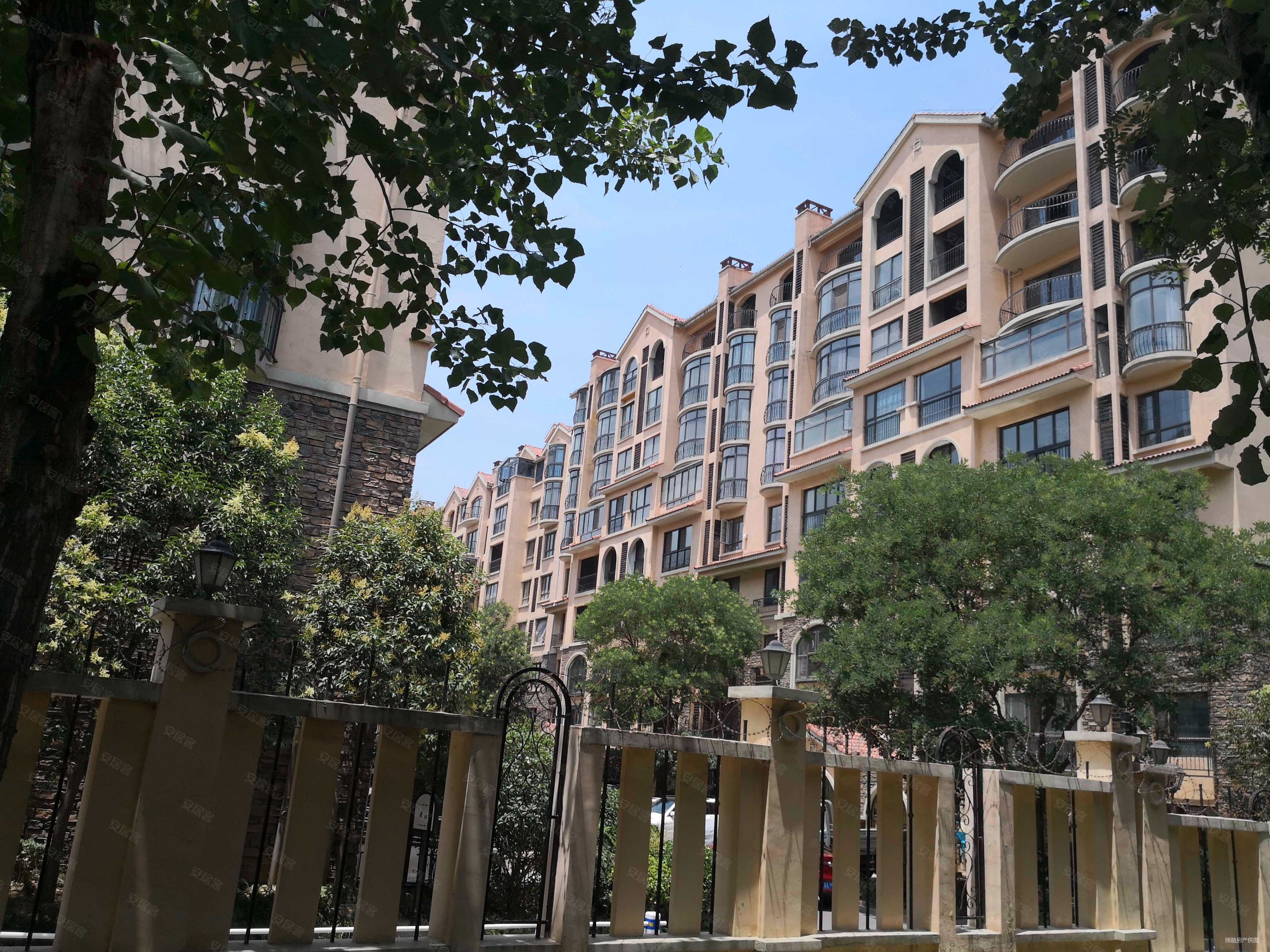 御锦城萨拉曼卡4室2厅2卫150.44㎡南北288万