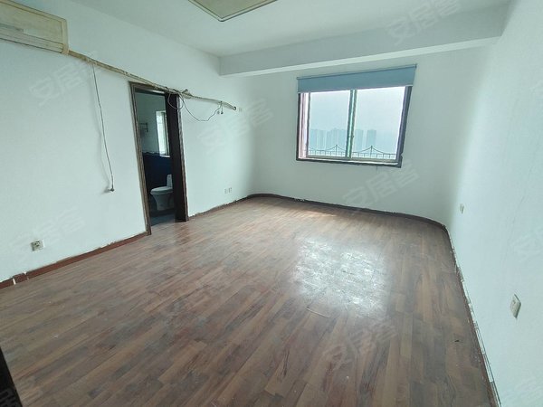 重庆南岸铜元局泰达大厦五小区中心位置156平米 适合办公 周边成熟