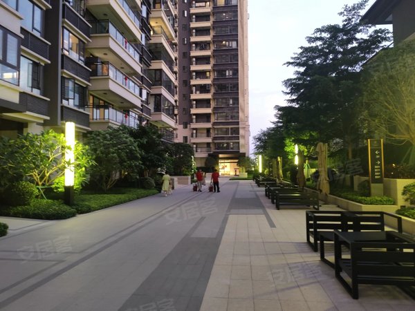 南宁良庆五象大道万科紫台(别墅)五象总部基地 万科紫台大四房精装