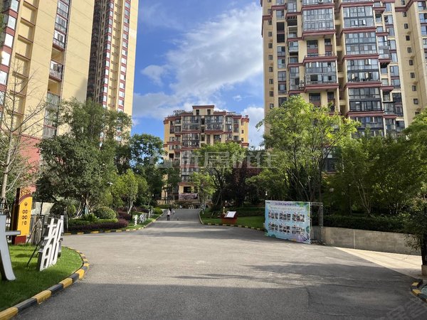 贵阳乌当新添寨恒大都会广场急租恒大都会广场精装三室 拎包入住房子