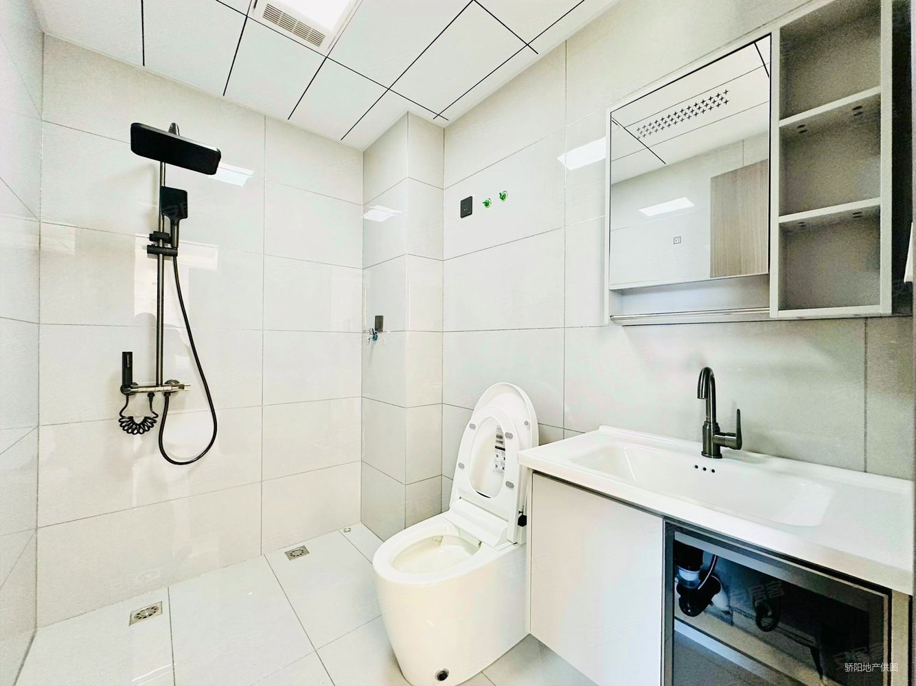 滨才凤栖湖128 3室2厅2卫88.8万南北通透拎包住采光好，滨才凤栖湖二手房，88.8万，3室2厅，2卫，128平米哈尔滨安居客