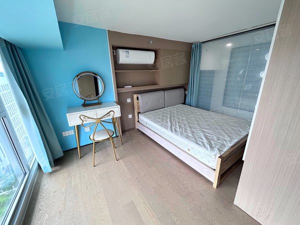 宁波鄞州钟公庙熙汐loft(专做熙汐租赁)地铁口,对面山姆会员店,近万达