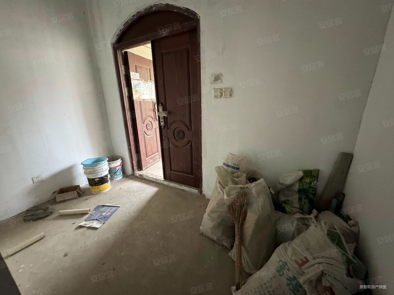 大运河孔雀城轩园七期(别墅)4室2厅4卫223㎡南北180万