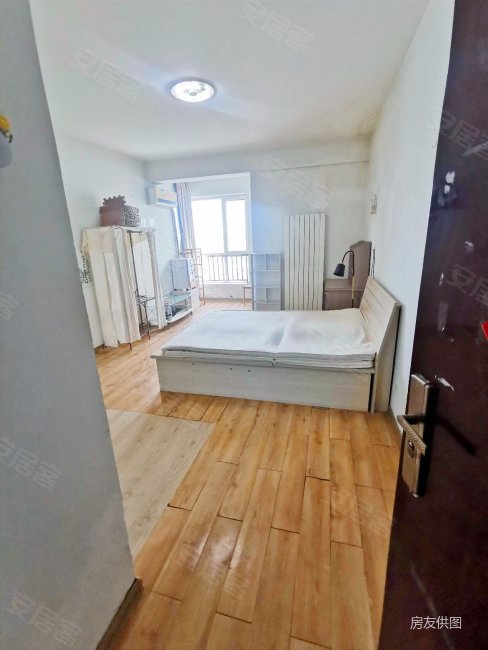 香榭丽舍1室1厅1卫42.43㎡北63万