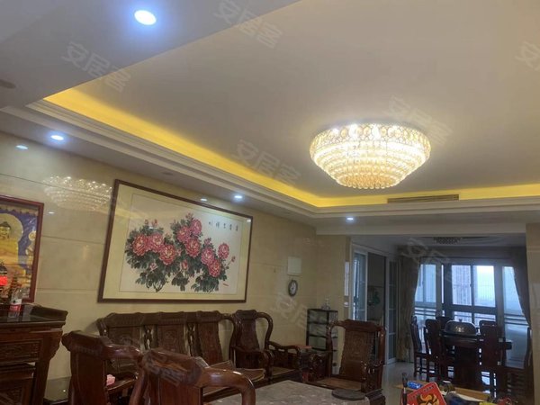 泉州石狮石狮泰禾广场状元福邸一中旁状元府邸精装3房,房东自住出租!