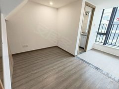 东莞黄江梅塘社区保利复式公寓两房 带阳台 有空调热水器 通燃气 看房方便出租房源真实图片