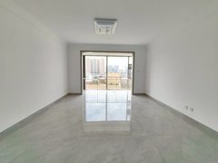 曲靖麒麟麒麟花园新生小学 四中附近 朝南手次出租4室空房 工作室或自住出租房源真实图片
