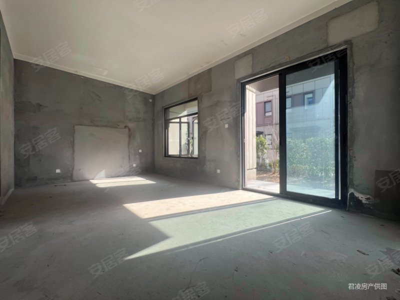 余姚漫悦湾(四期别墅)5室3厅4卫128㎡南北235万