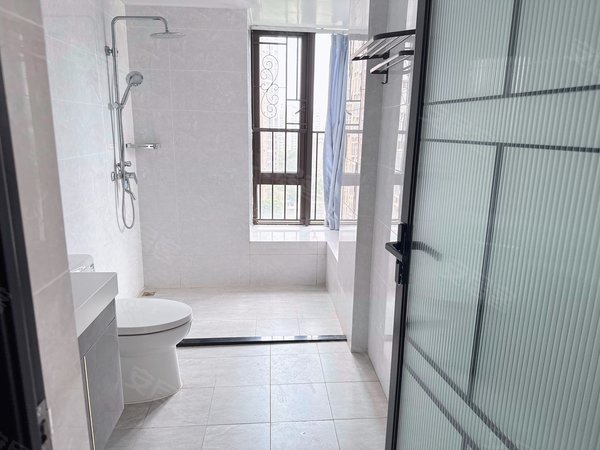 【多图】南沙湾东苑,南沙港租房,南沙湾东苑 新出四房 星河物业 看山