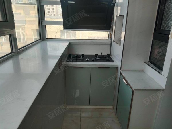 大连中山三八广场新乐里三八广场，比优特附近，一室一厅高楼层，家电齐全拎包入住的出租房源真实图片