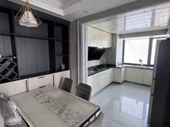 平潭平潭竹屿湖富春城精装修四房两厅两卫城景房,设备齐全领包入住出租房源真实图片