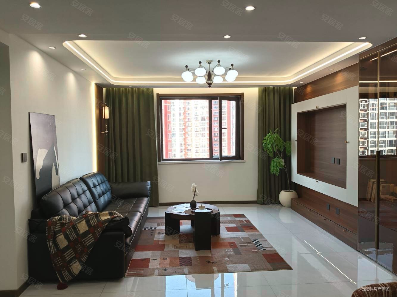 新一代C区4室2厅2卫137㎡南北90万