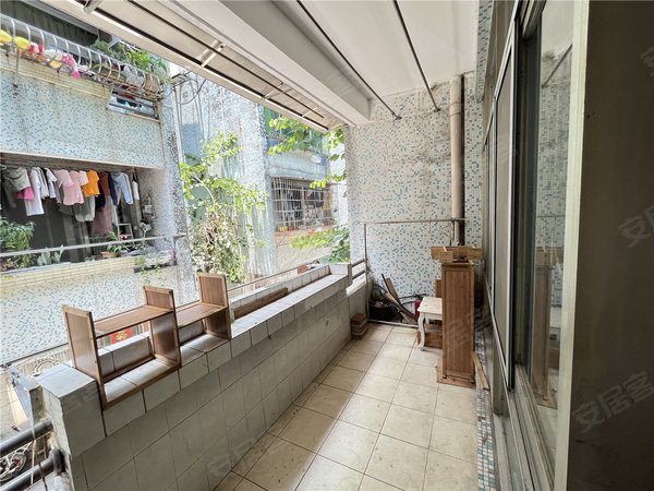 广州番禺洛溪海天花园近地铁口小区 低楼层三房户型 家私家电配备齐全