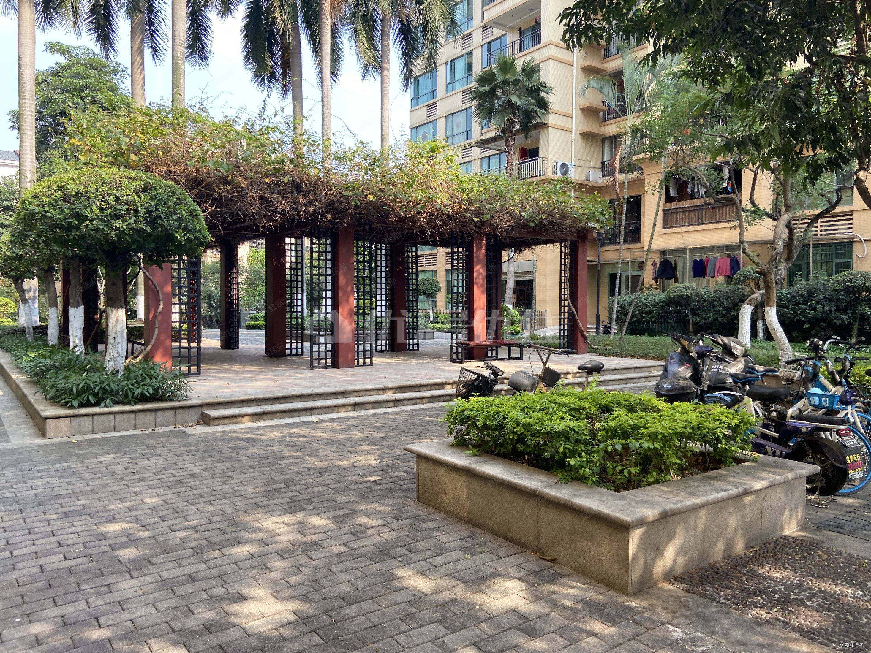 雅居乐雍景豪园(别墅)二手房,700万,4室2厅,3卫,151平米-佛山安居客