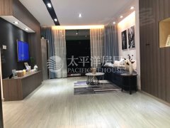 近地铁 精装两室户 板正的户型，南北通透 家具齐全 可居住证