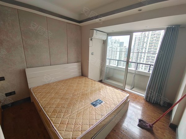 广州天河沙河富信广场富信广场 精装修电梯大两房 高层带阳台 家私