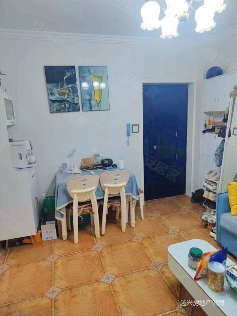 银龙鑫苑南苑 电梯房 临地铁 南向采光好 满二月牙湖